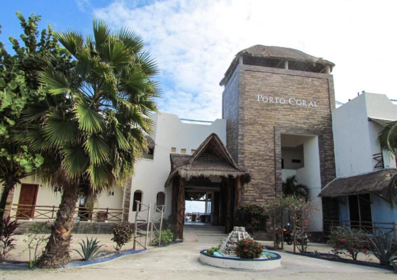Porto Coral Hotel & Suites Mahahual Extérieur photo