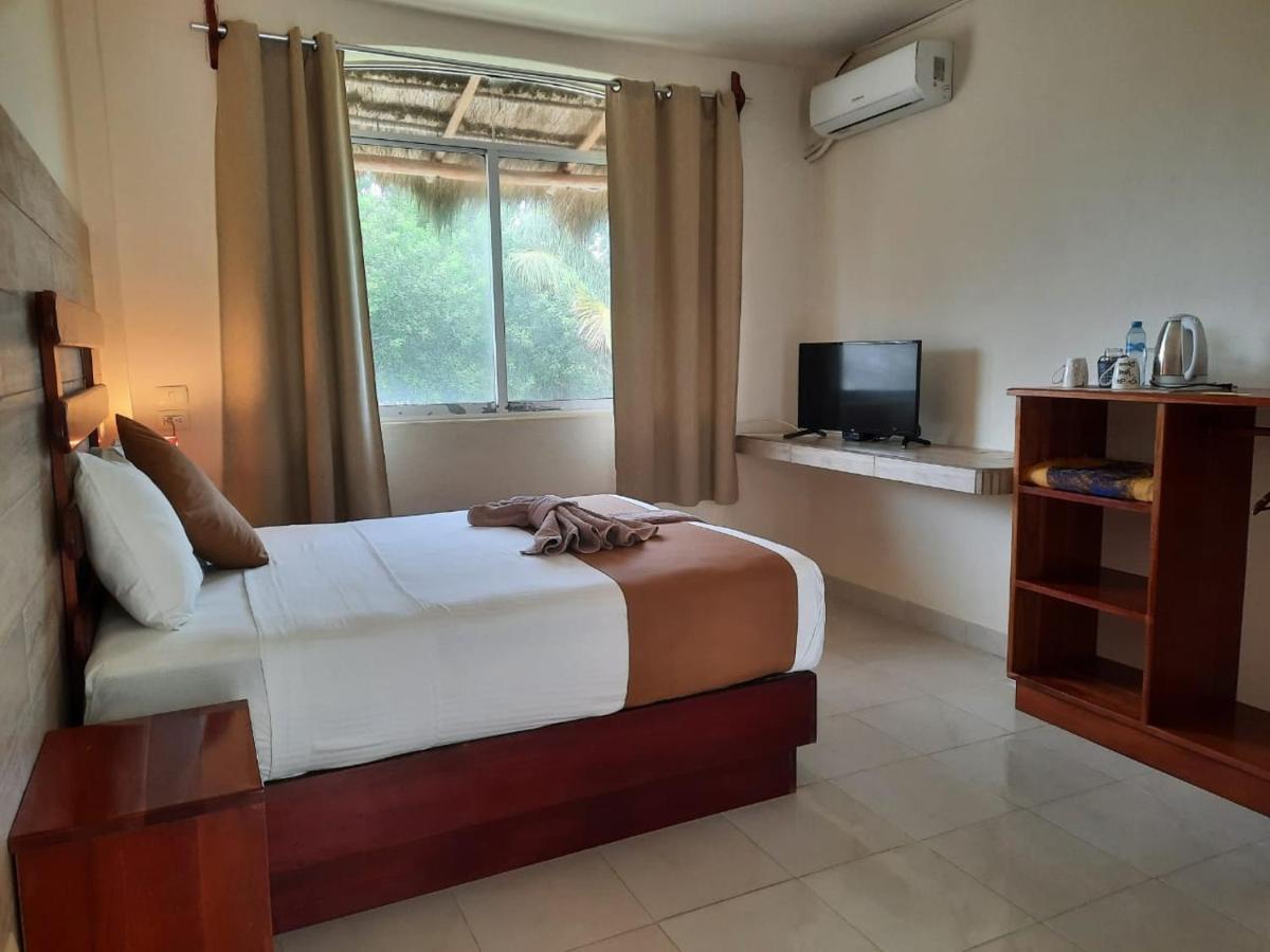Porto Coral Hotel & Suites Mahahual Extérieur photo