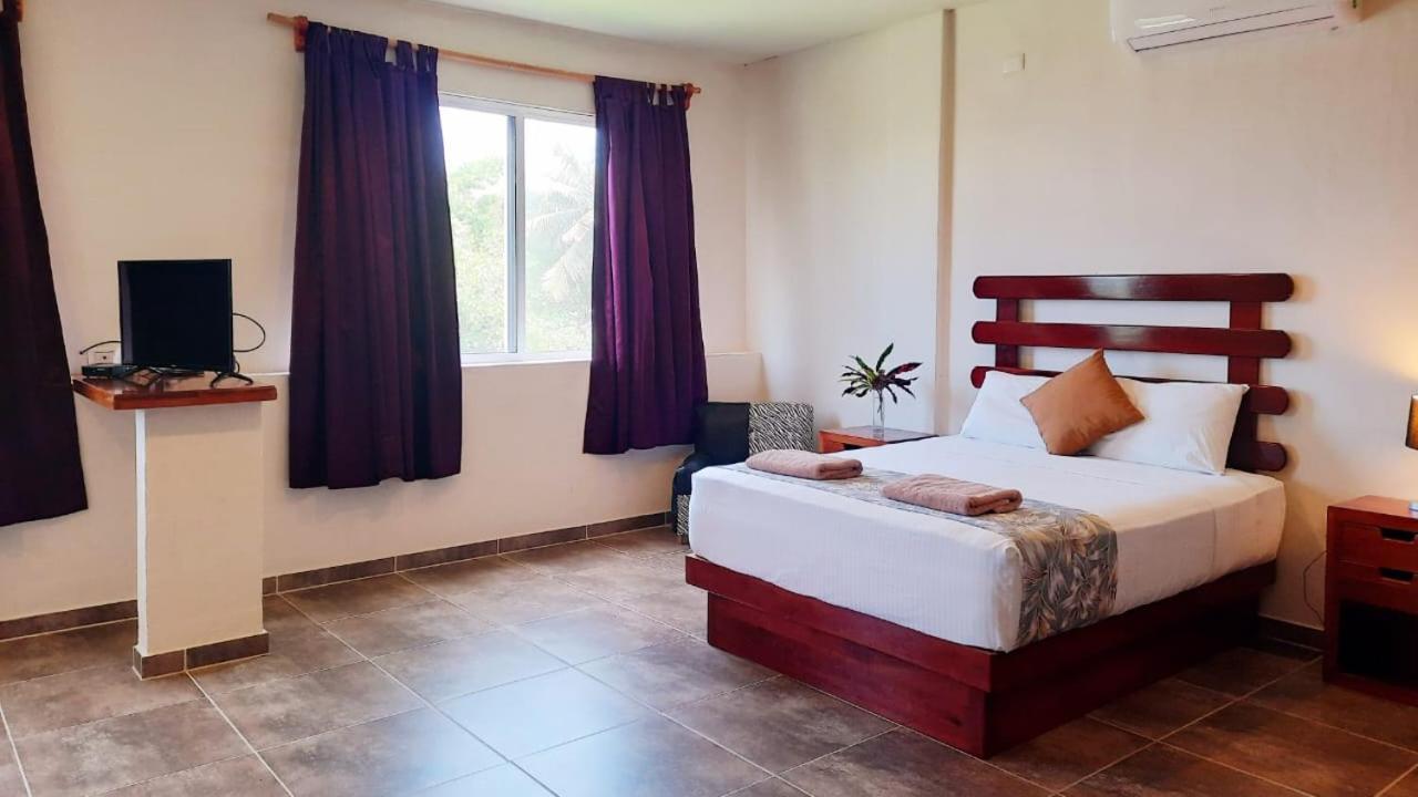 Porto Coral Hotel & Suites Mahahual Extérieur photo