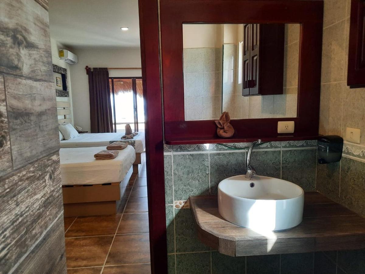 Porto Coral Hotel & Suites Mahahual Extérieur photo
